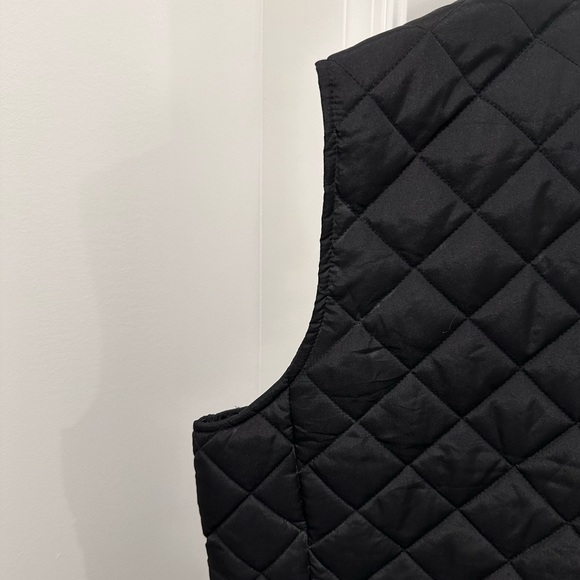 Hawk & Co - Picture 2 of 3